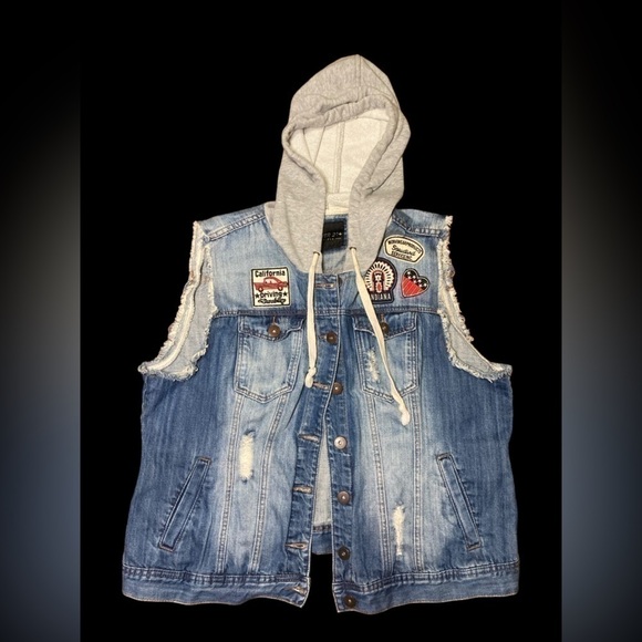 ‼️ SOLD OUT‼️ Forever 21 Size XL Denim Hoodie Vest Jacket - Picture 1 of 7